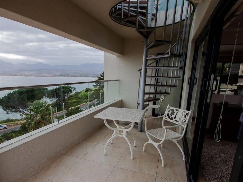 Oceana Palms Luxury Guest House Gordons Bay Exterior photo