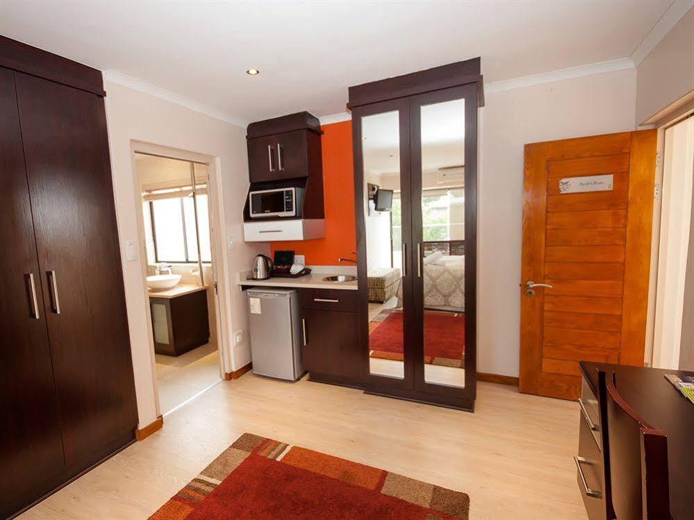 Oceana Palms Luxury Guest House Gordons Bay Exterior photo